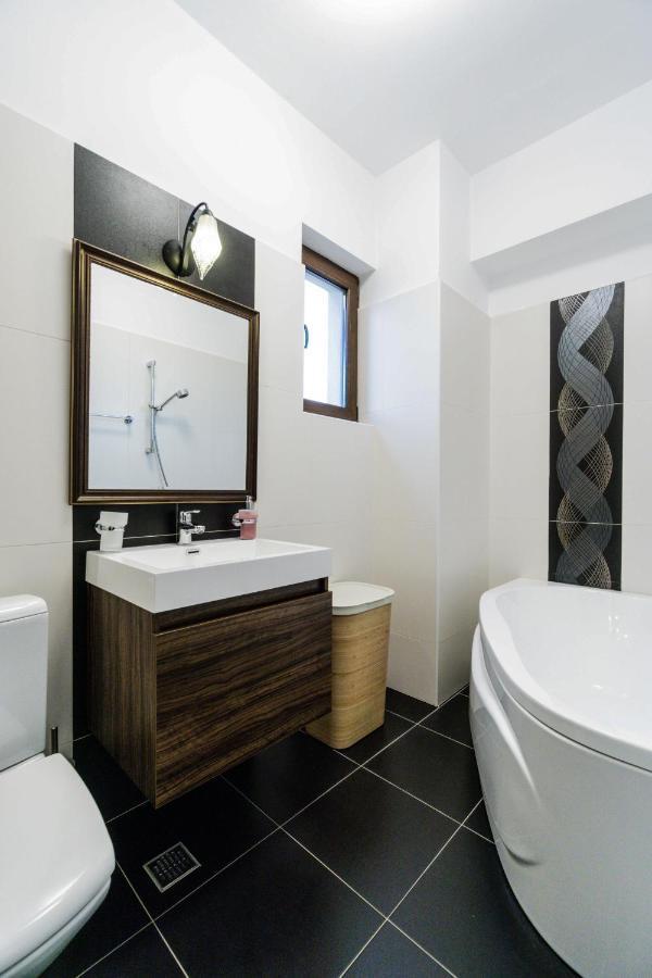 דירות בוקרשט Luxury Baneasa מראה חיצוני תמונה
